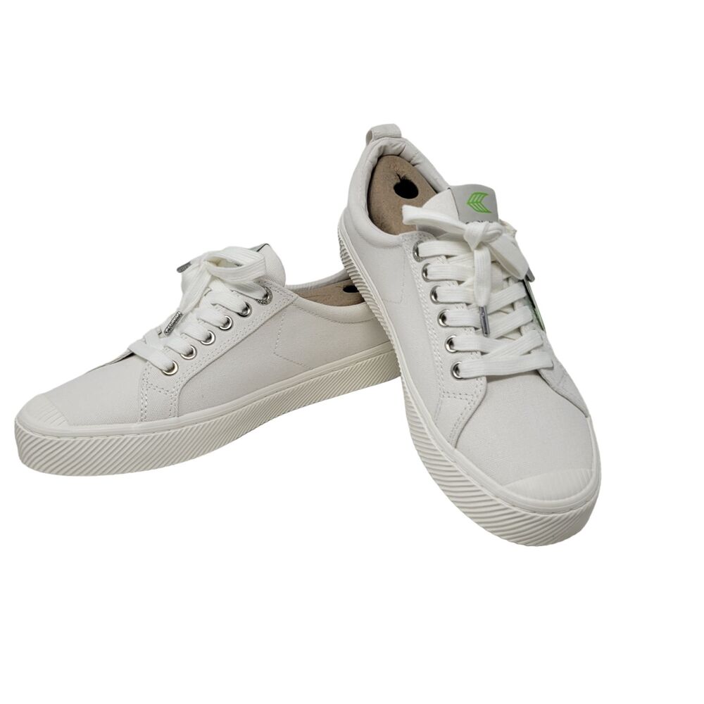 Cariuma Sneakers Mens 8.5 Womens 10 OCA Low Off-White Canvas Sneaker New in Box